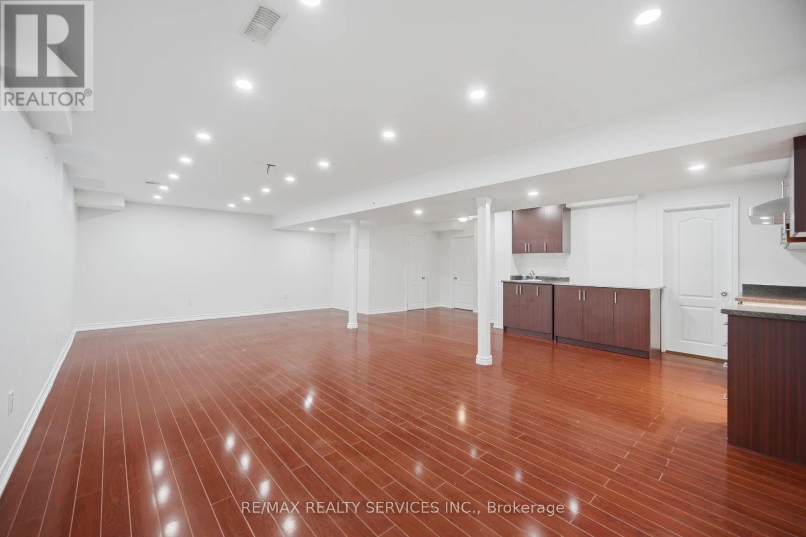 454 GRENKE PLACE - Image 36