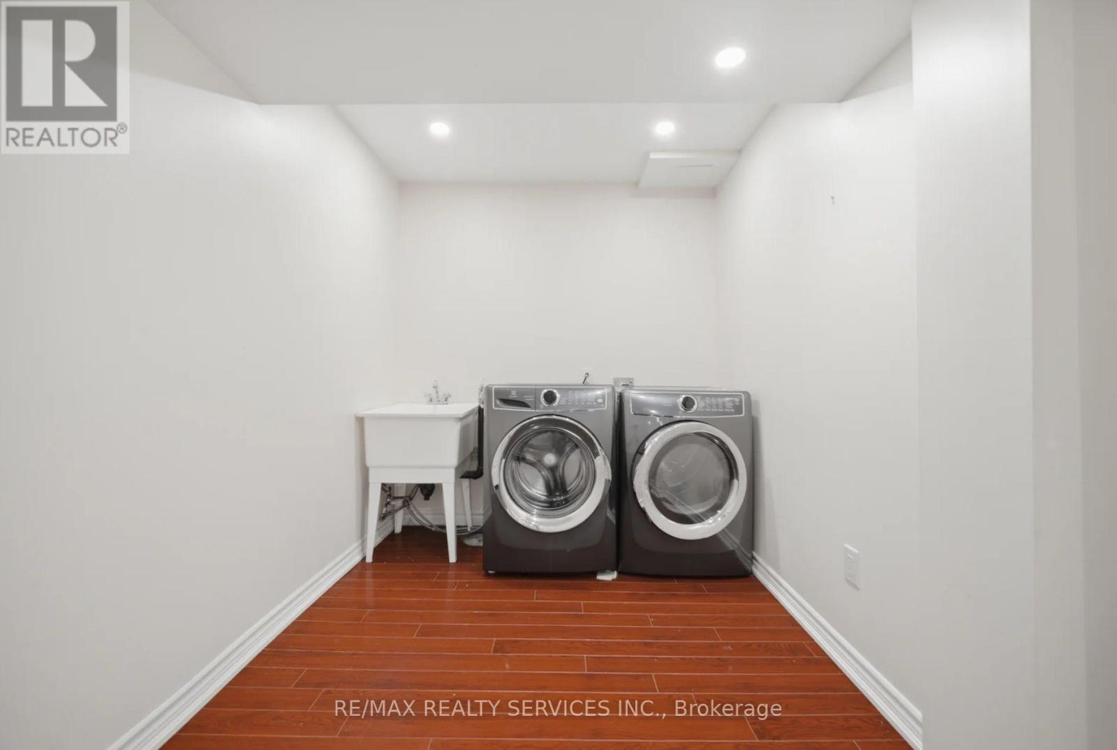 454 GRENKE PLACE - Image 39