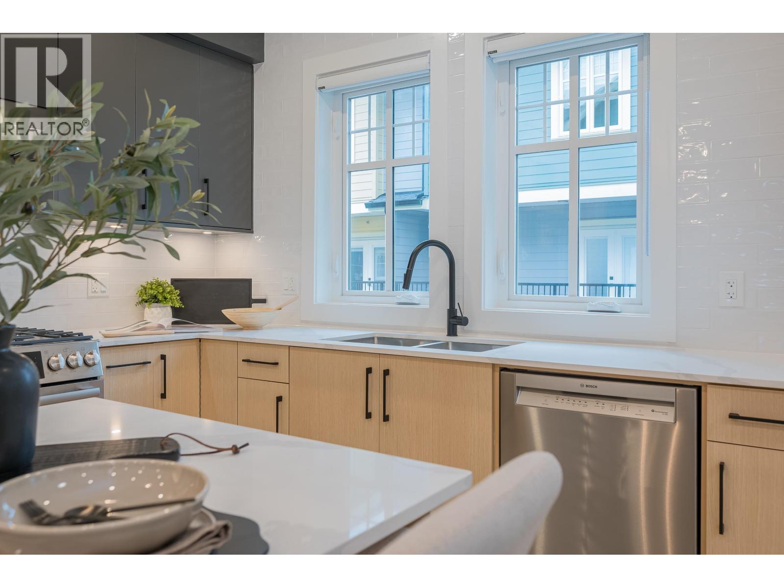 3 4829 48 AVENUE, Ladner