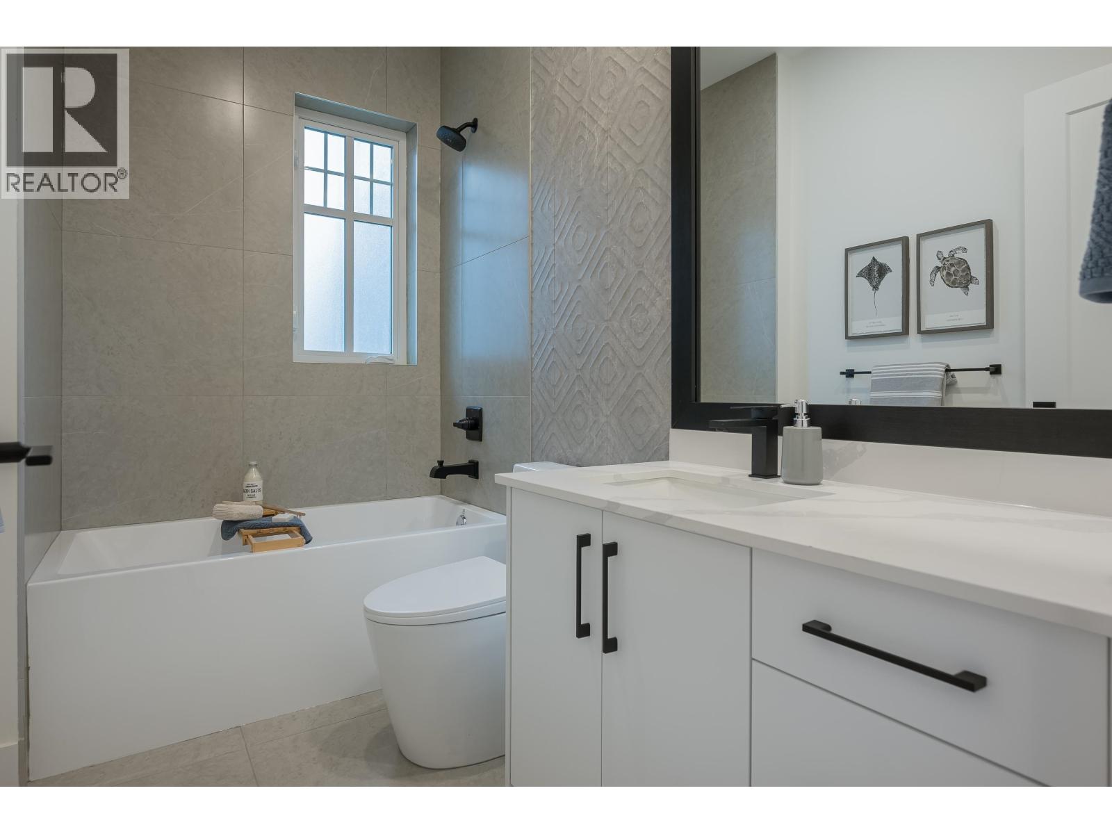 3 4829 48 AVENUE, Ladner