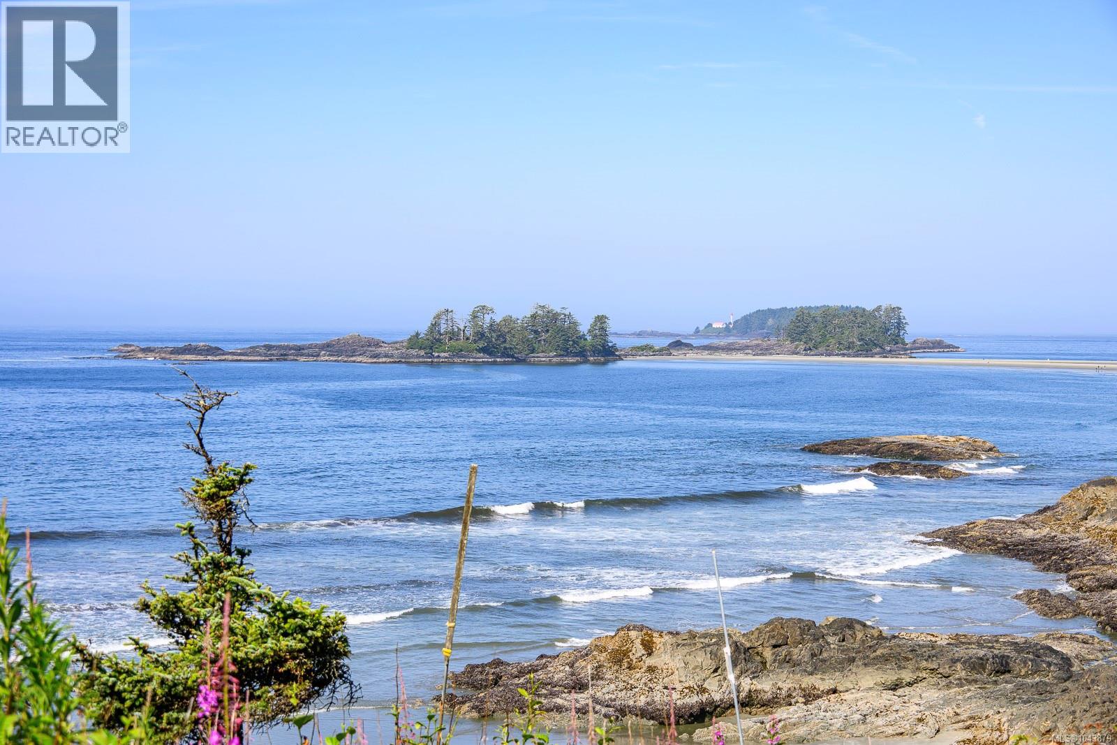 885 Moser Pl, Tofino