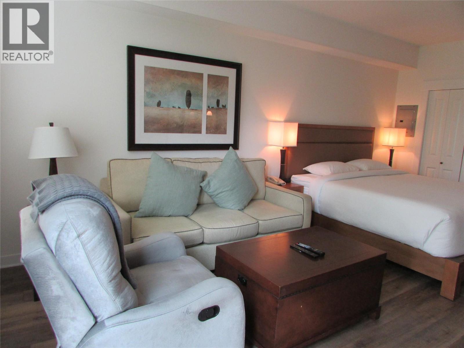 #224 4200 LAKESHORE Drive - 12
