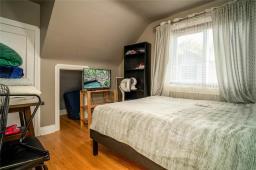 158 Glenwood Crescent, Winnipeg, MB R2L1J6 Photo 11
