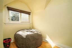 158 Glenwood Crescent, Winnipeg, MB R2L1J6 Photo 14
