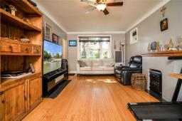 Kitchen - 158 Glenwood Crescent, Winnipeg, MB R2L1J6 Photo 6