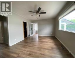 705 227 Street, Hillcrest, AB T0K1C0 Photo 12