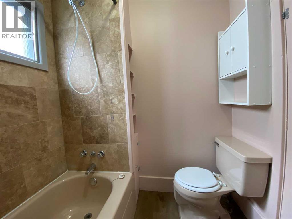 705 227 Street - Image 19