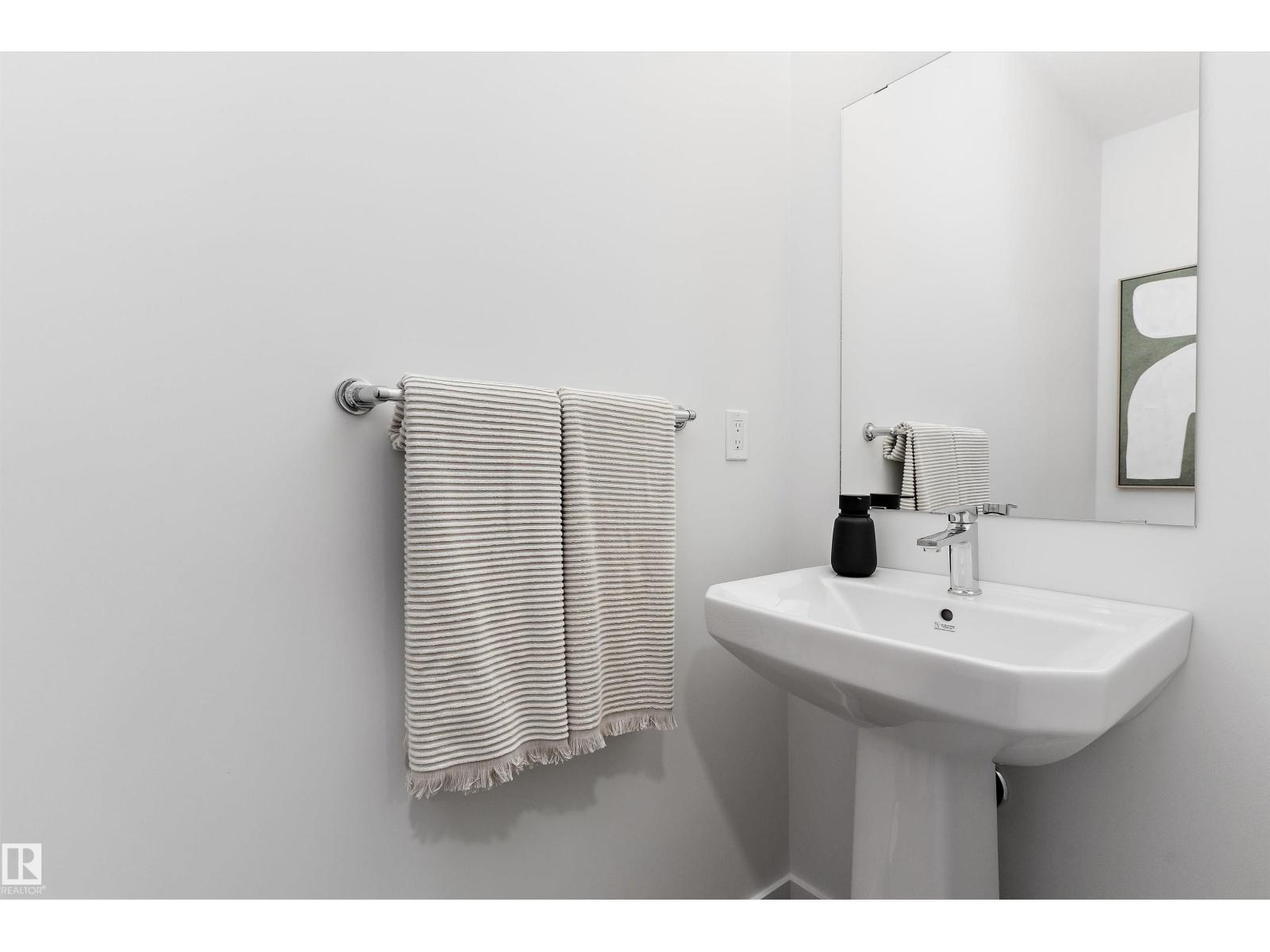 8907 ELVES LO NW - 6