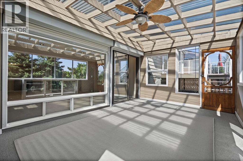 7715 67 Avenue NW - 20