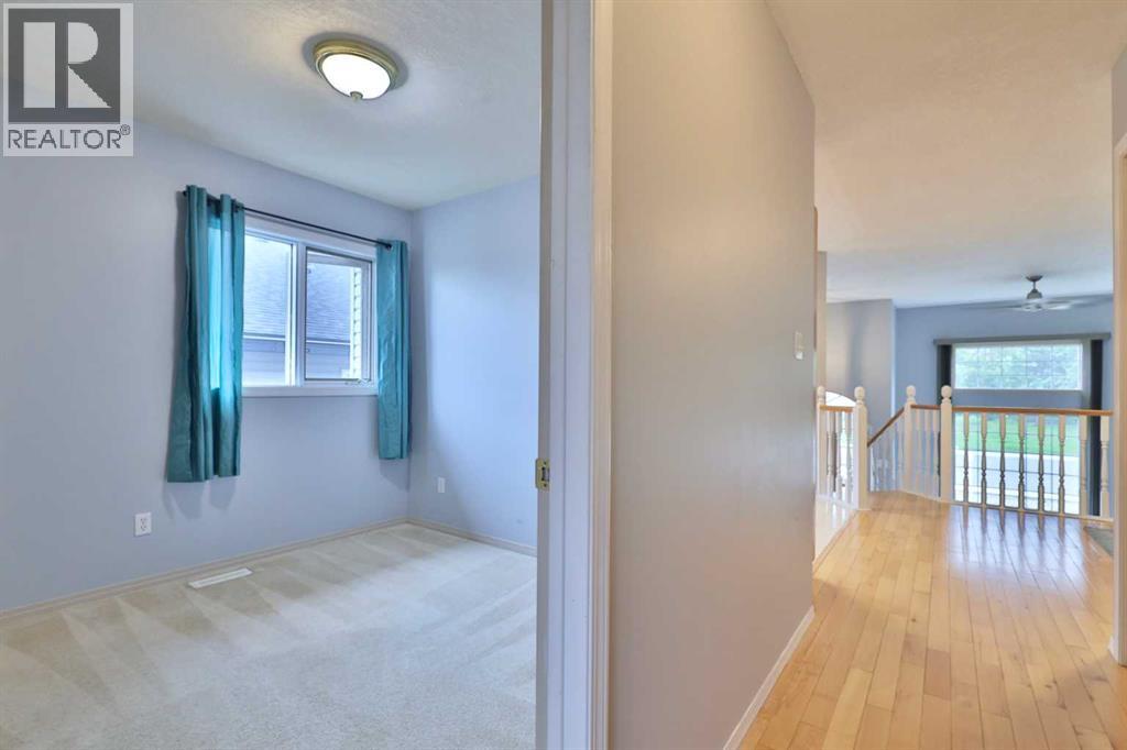 5408A 52 Street - 17