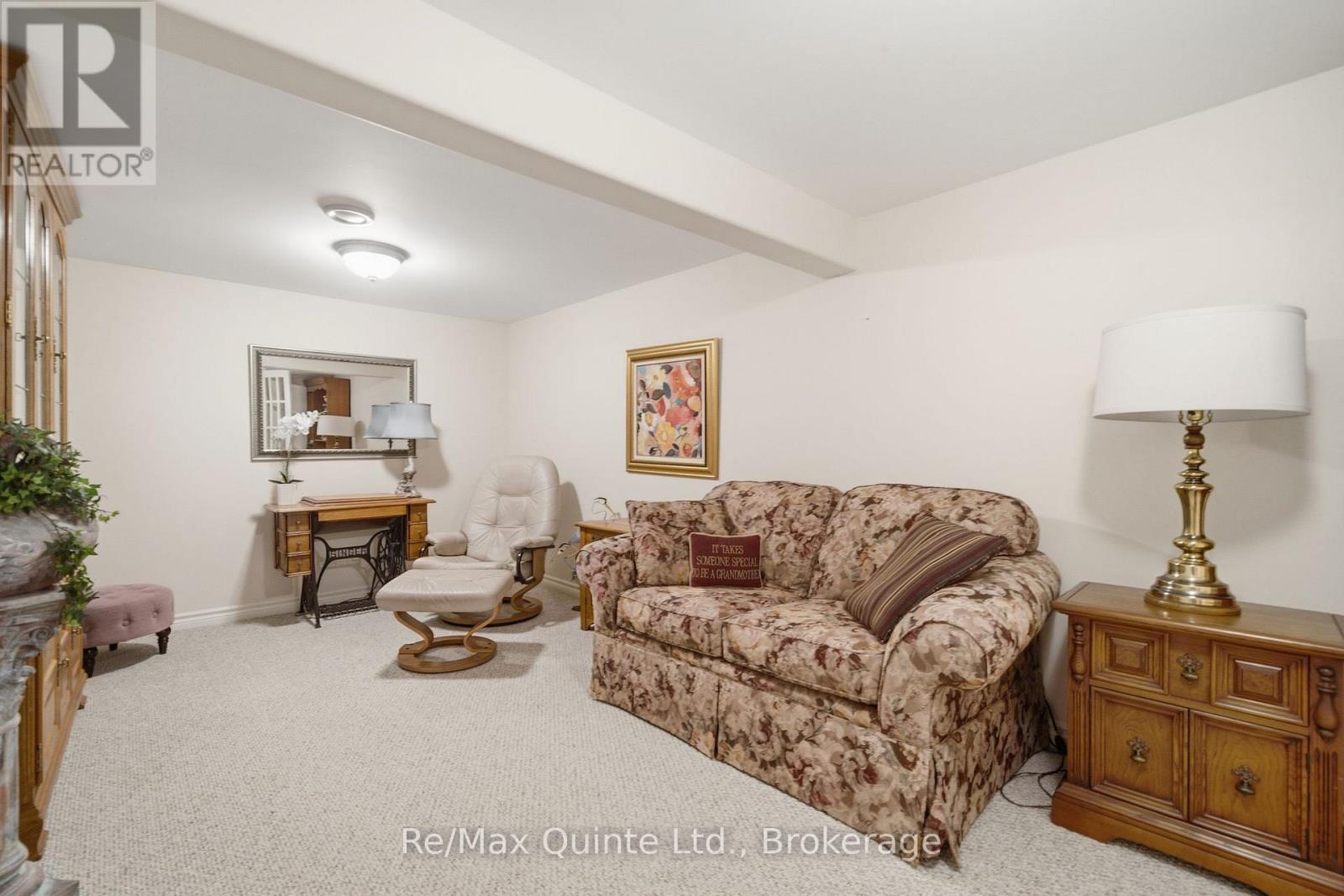 86 PINNACLE STREET S - Image 32
