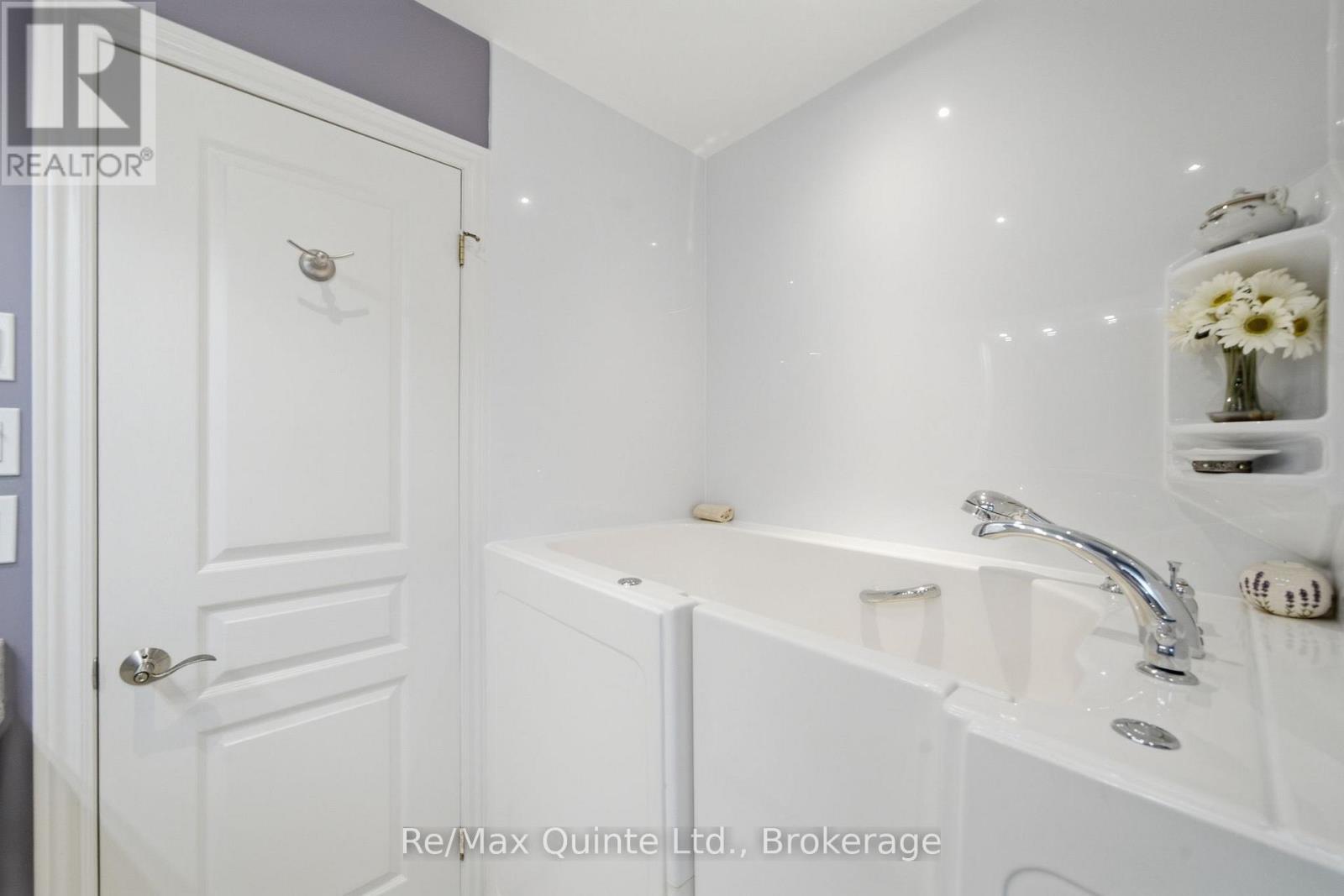86 PINNACLE STREET S - Image 44