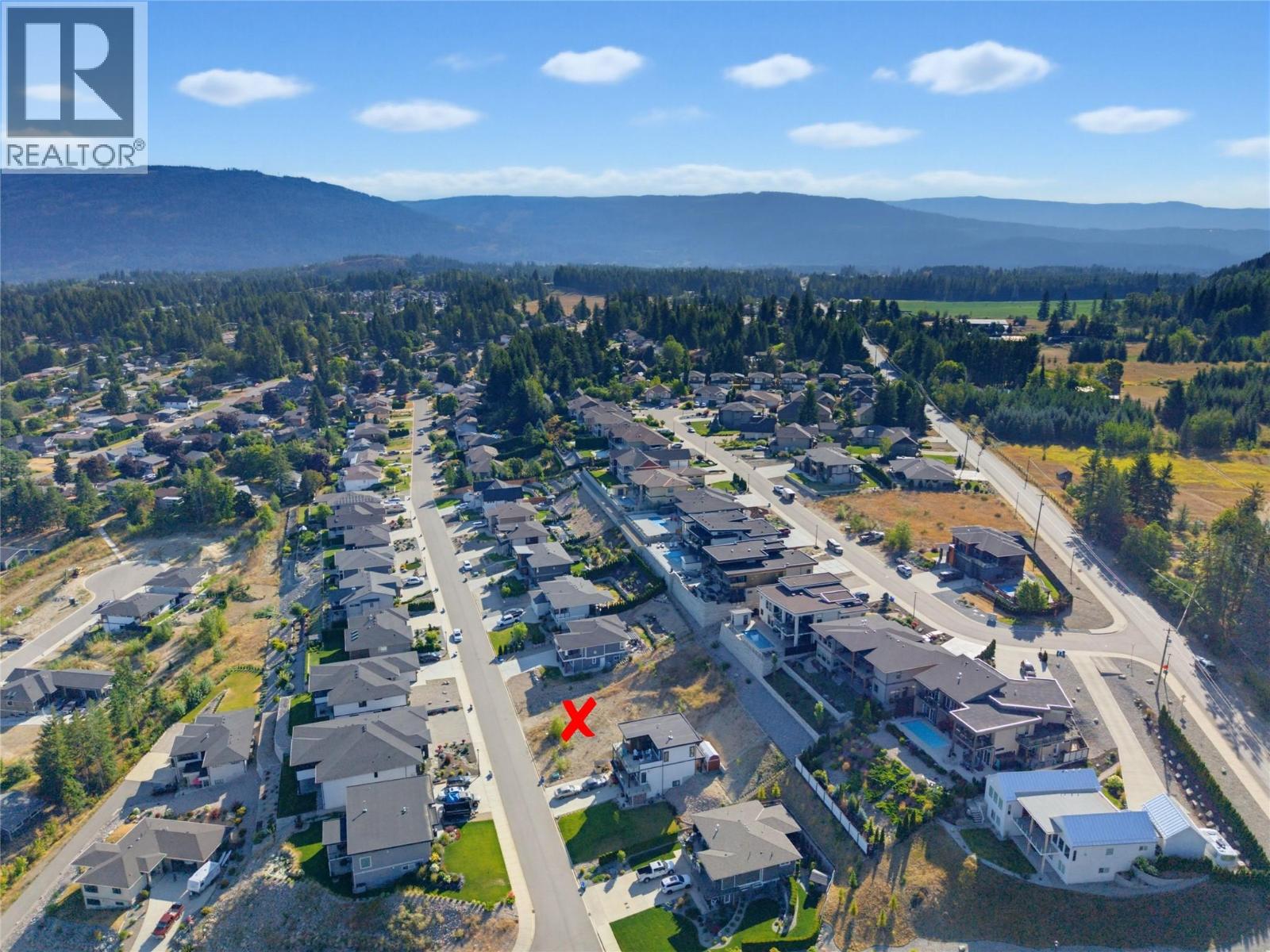 1040 17 Avenue SE, Salmon Arm