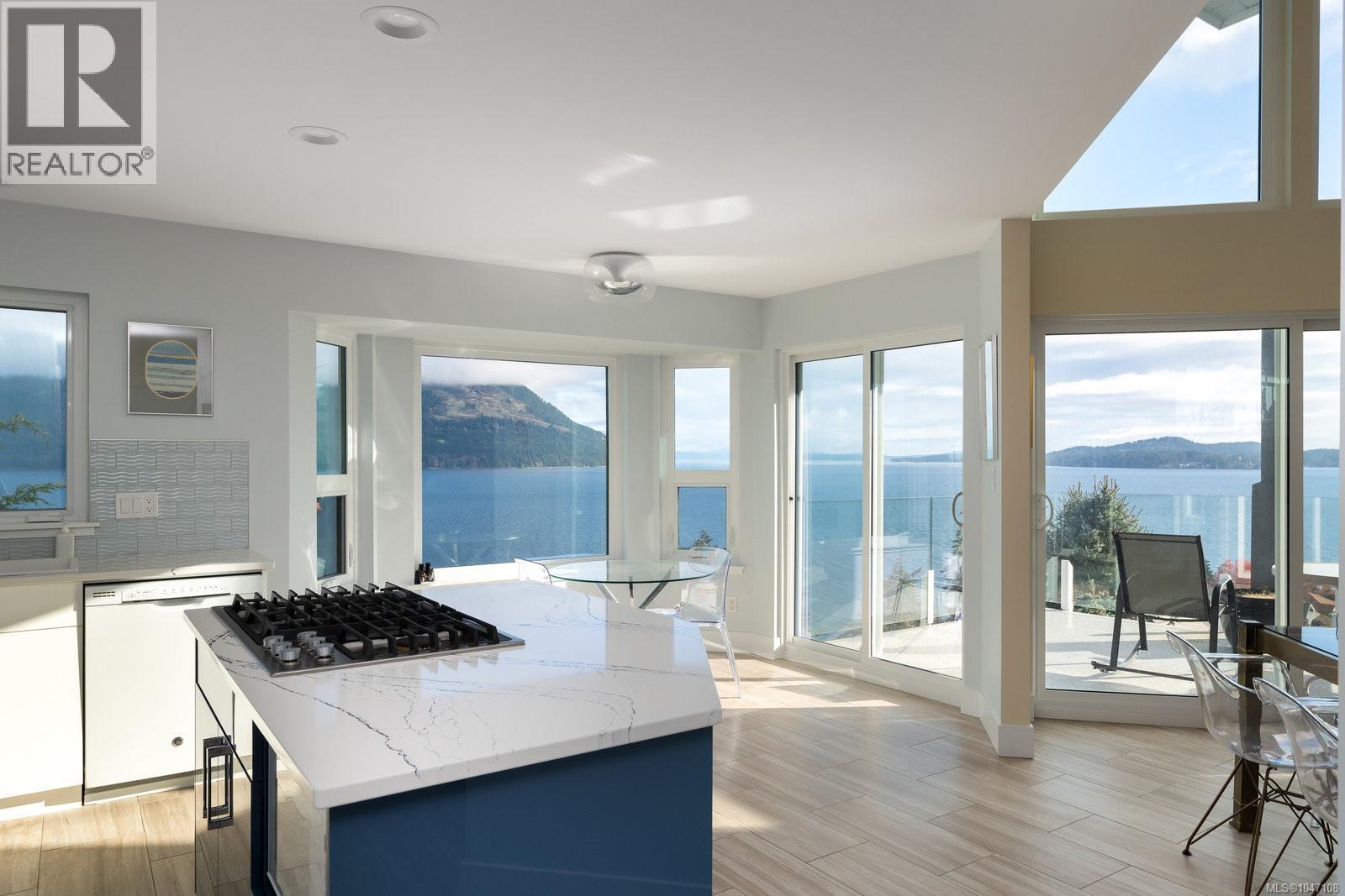 3697 Marine Vista - Image 16