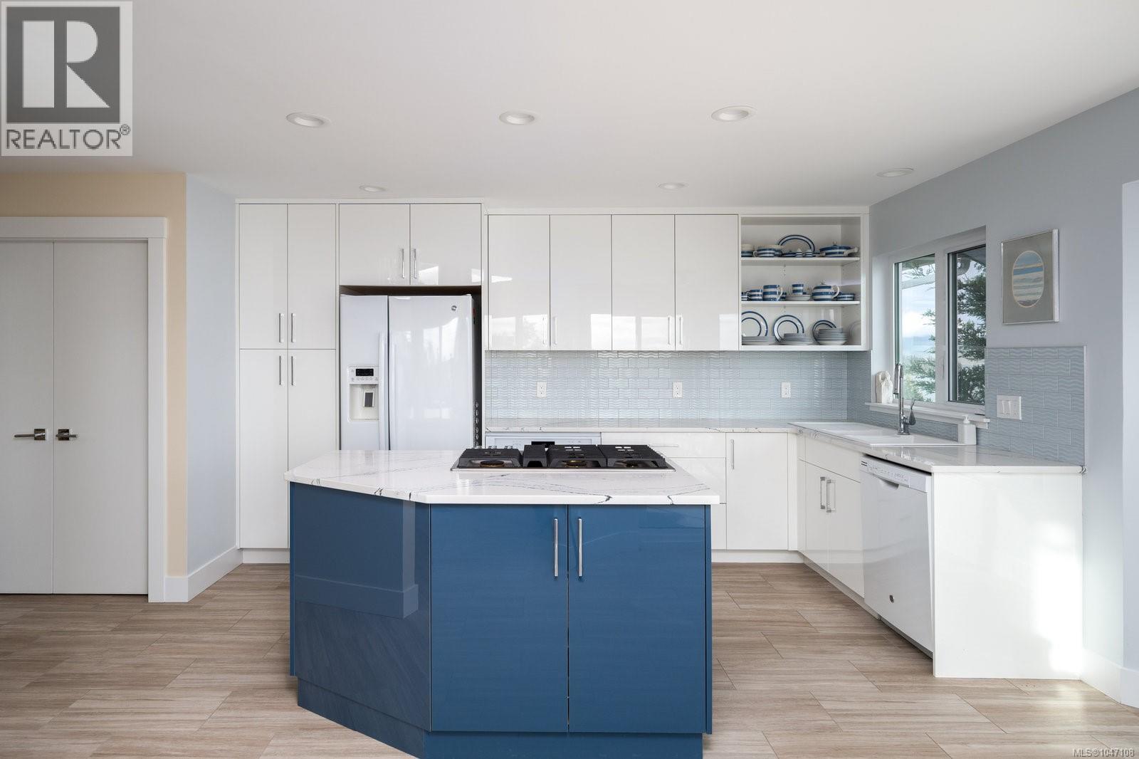 3697 Marine Vista - Image 17