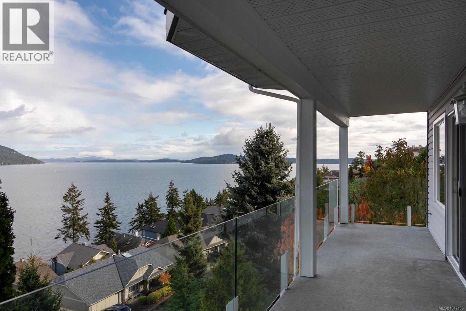 3697 Marine Vista - Image 30