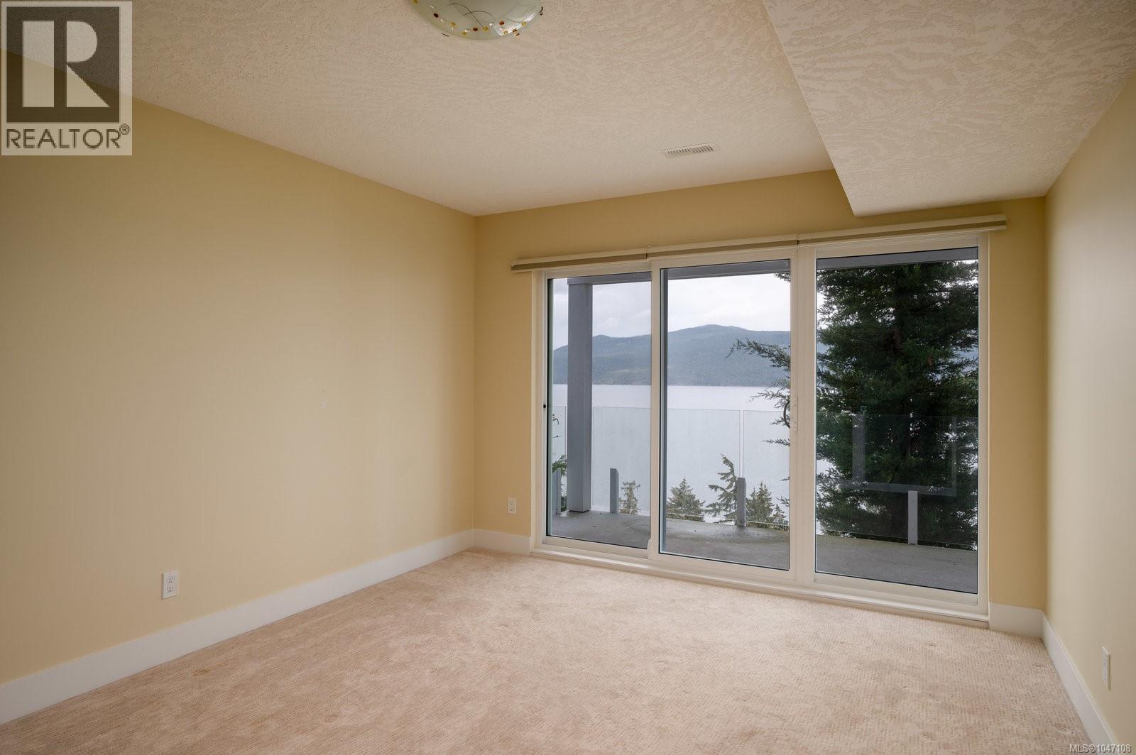 3697 Marine Vista - 34