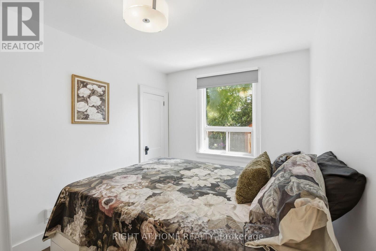 494 DONLANDS AVENUE - 17