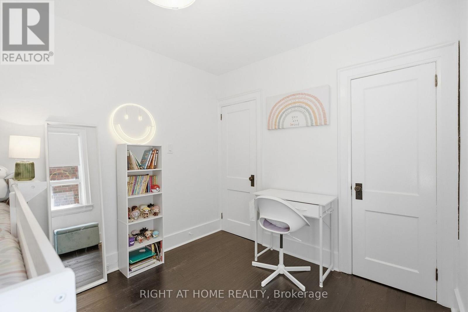 494 DONLANDS AVENUE - 22