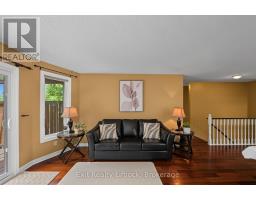Living room - 2522 Marsdale Drive, Peterborough, ON K9L1R4 Photo 9