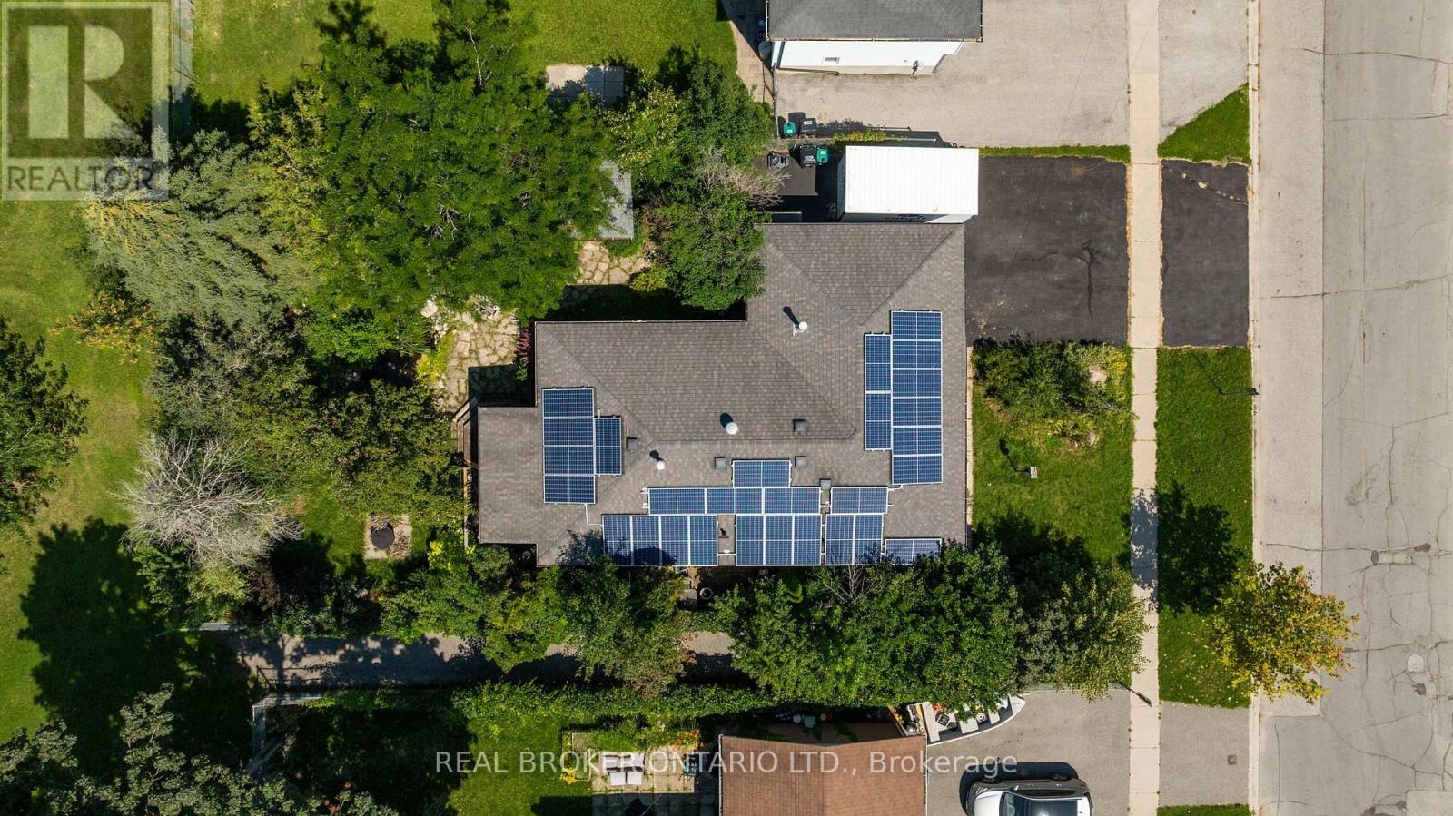 61 BERNICK DRIVE - 33