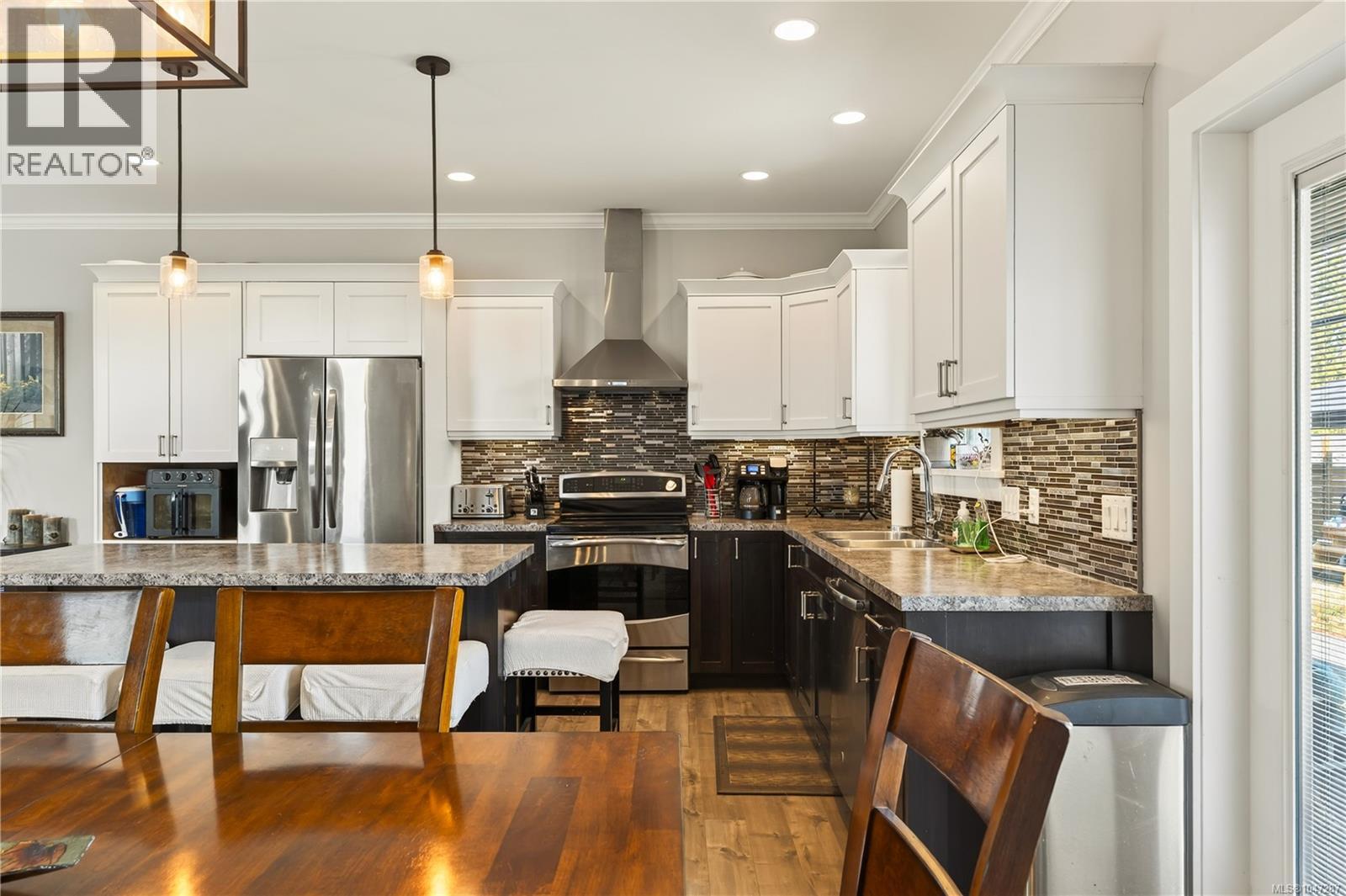 374 Shepherd Ave - 12