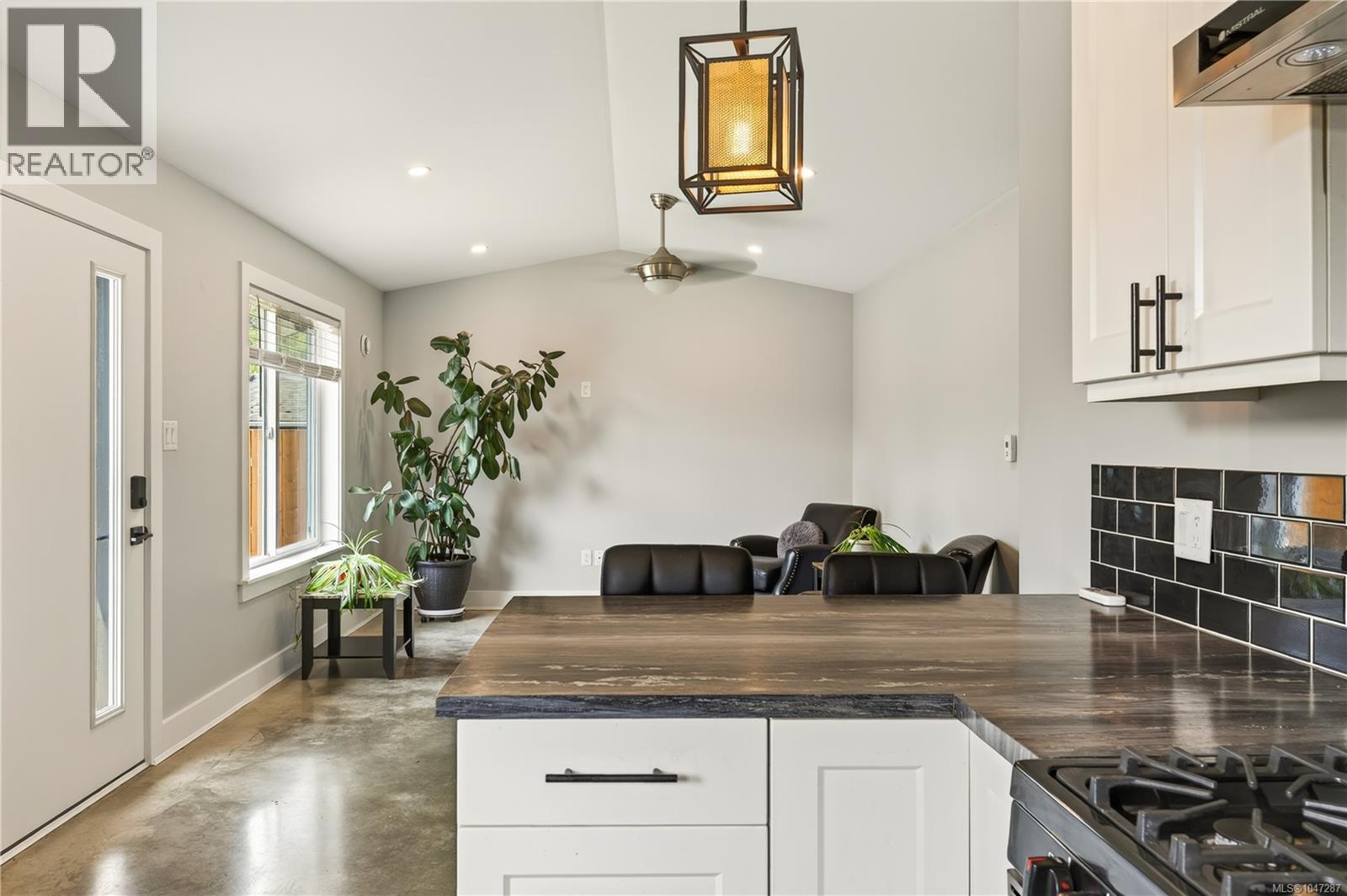 374 Shepherd Ave, Nanaimo