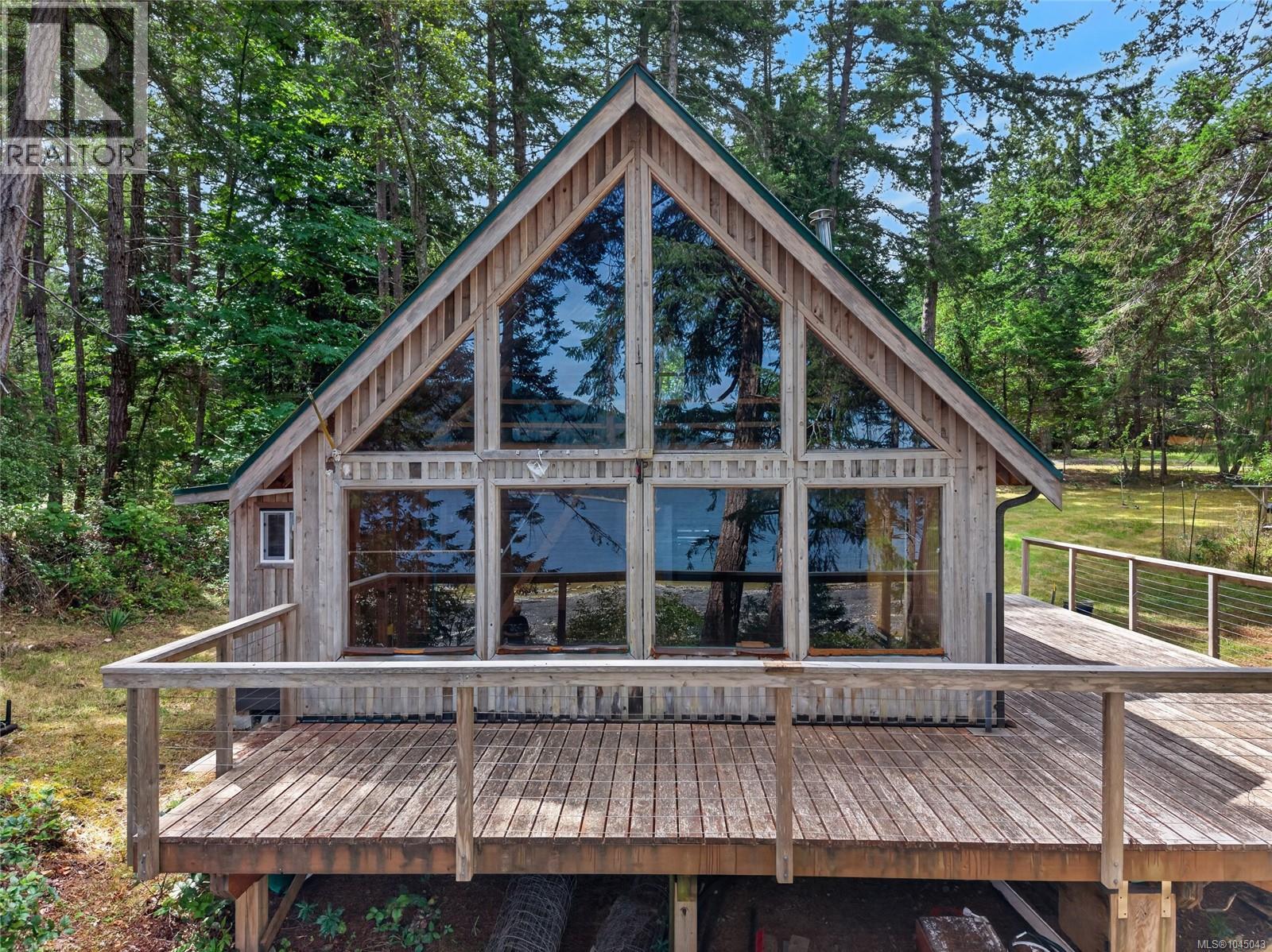 5150 East Rd, Denman Island