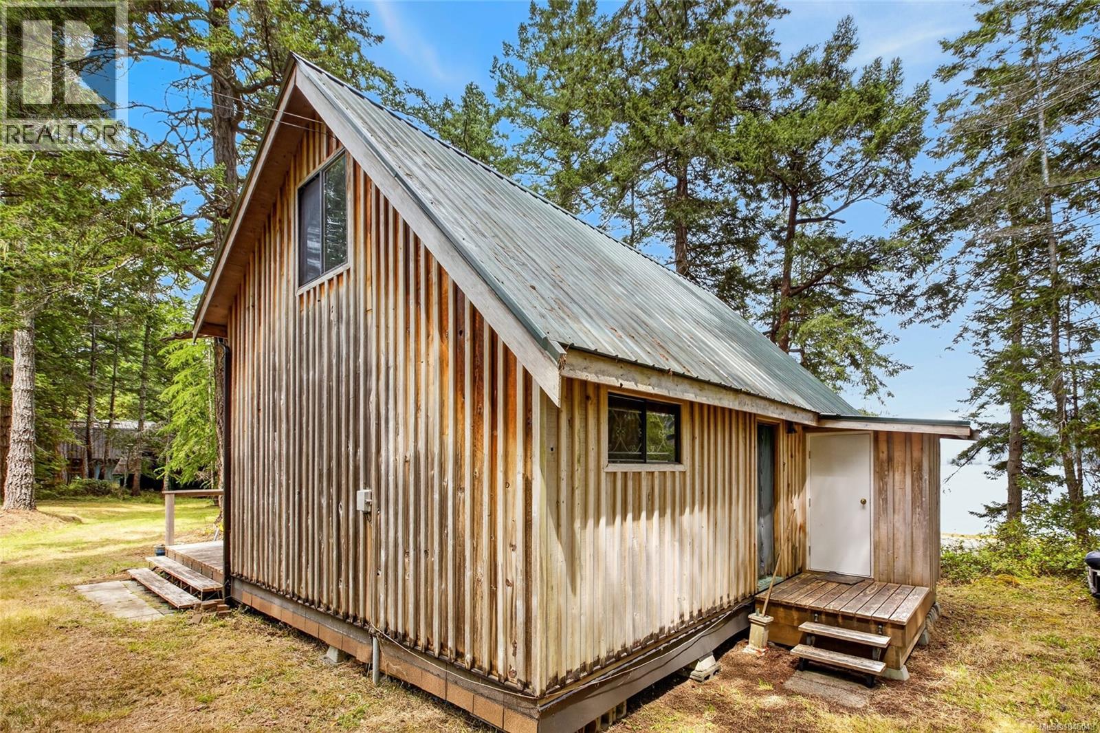5150 East Rd, Denman Island