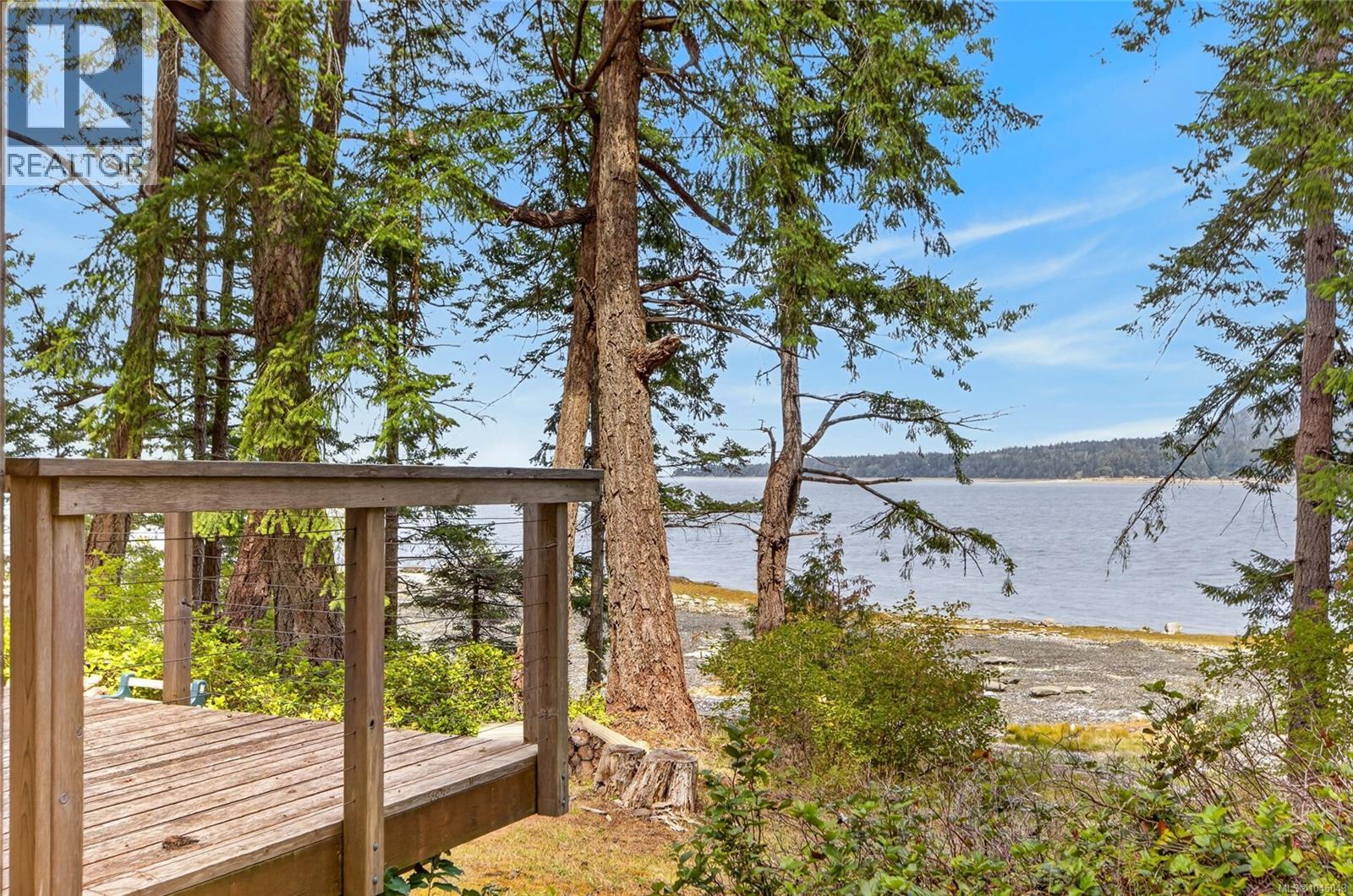 5150 East Rd, Denman Island