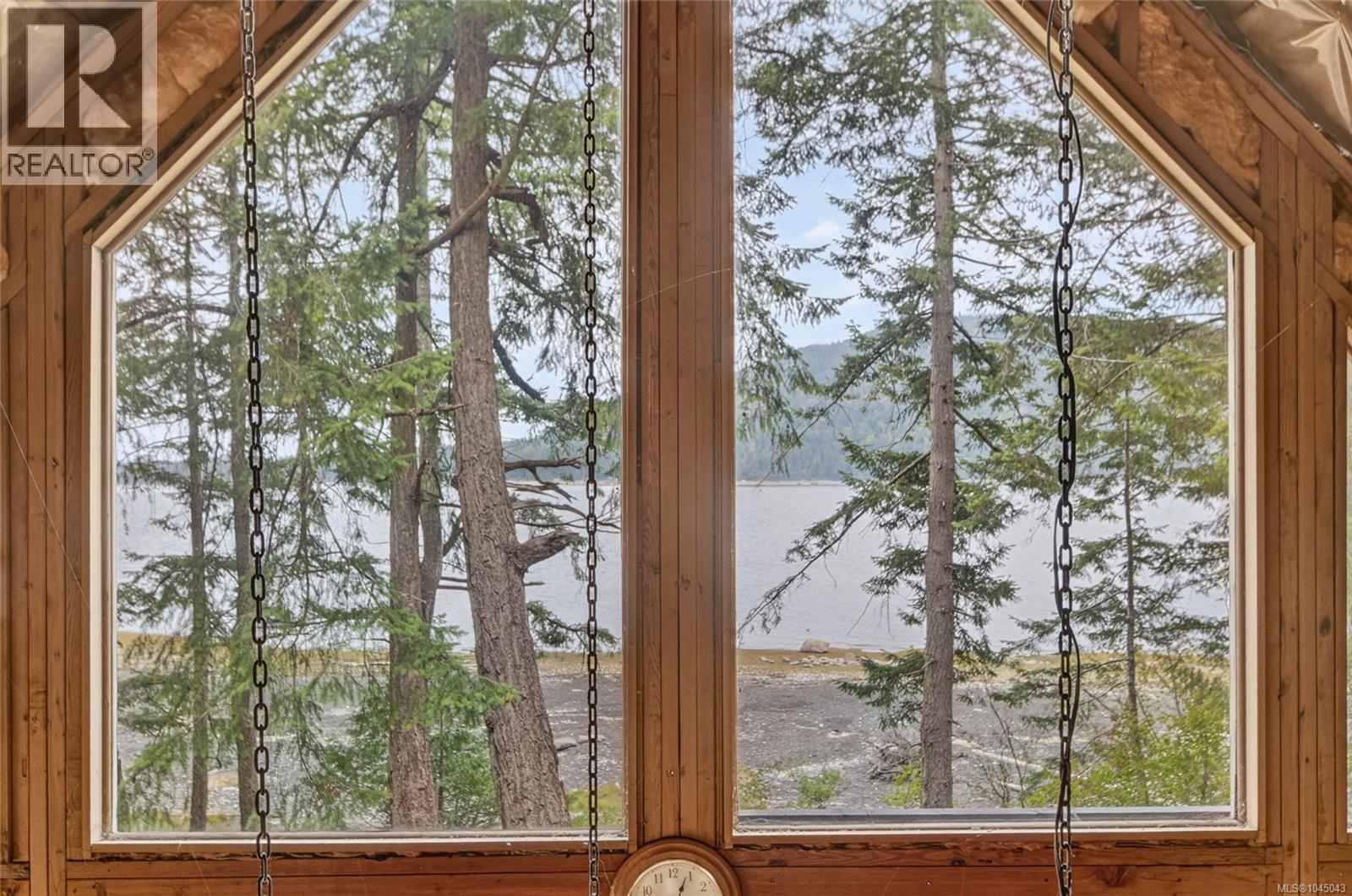 5150 East Rd, Denman Island
