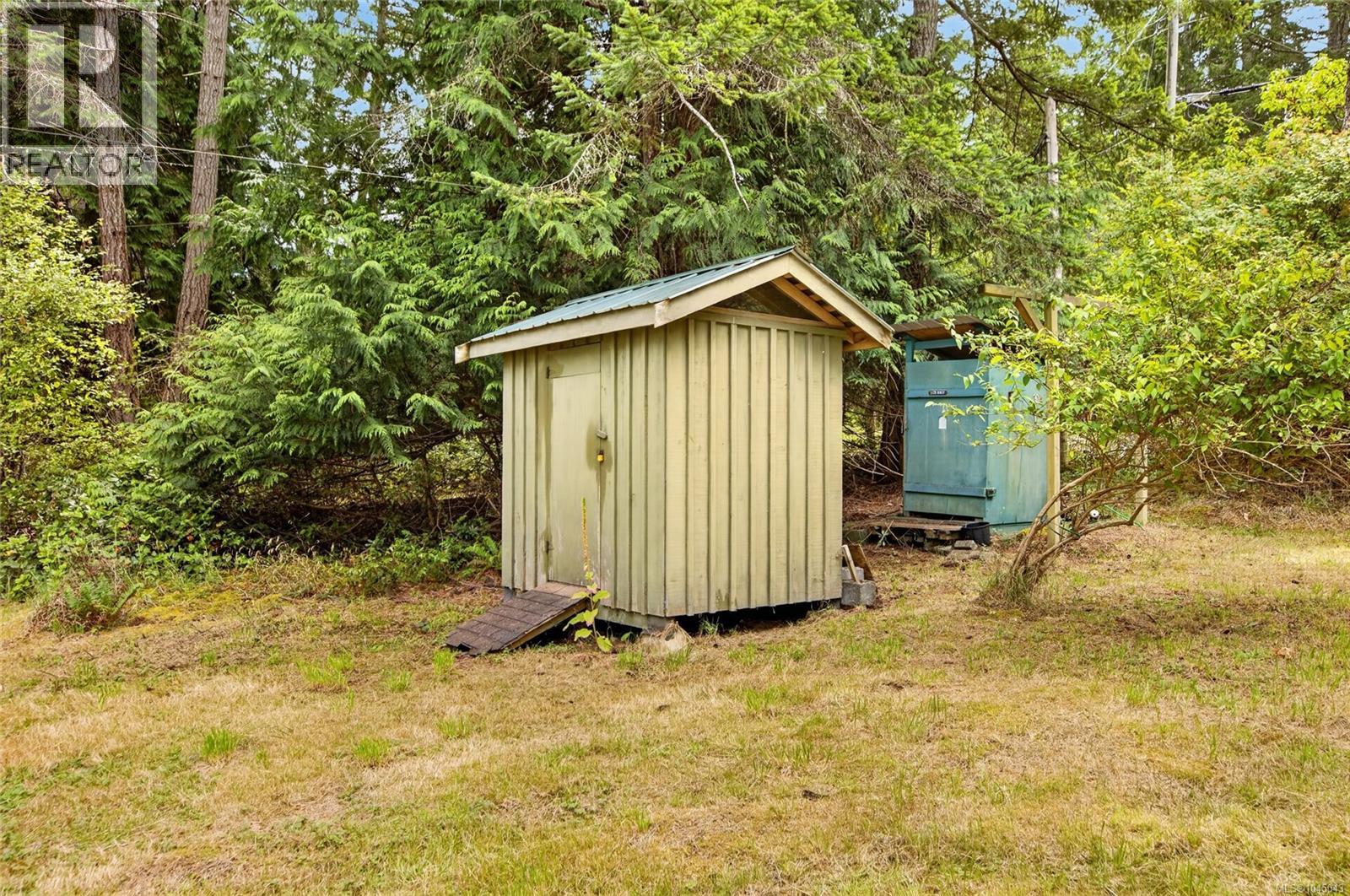 5150 East Rd, Denman Island