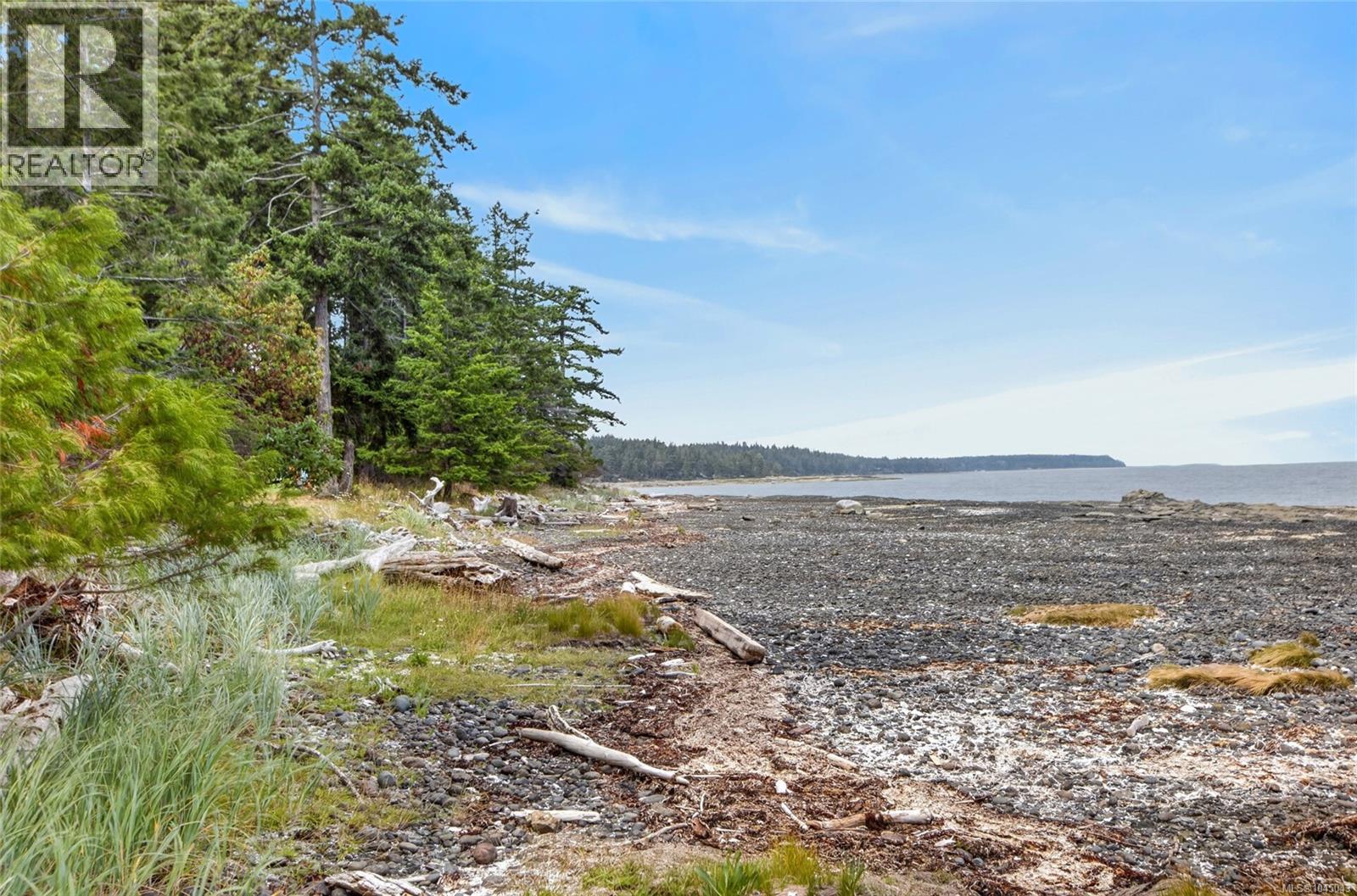 5150 East Rd, Denman Island