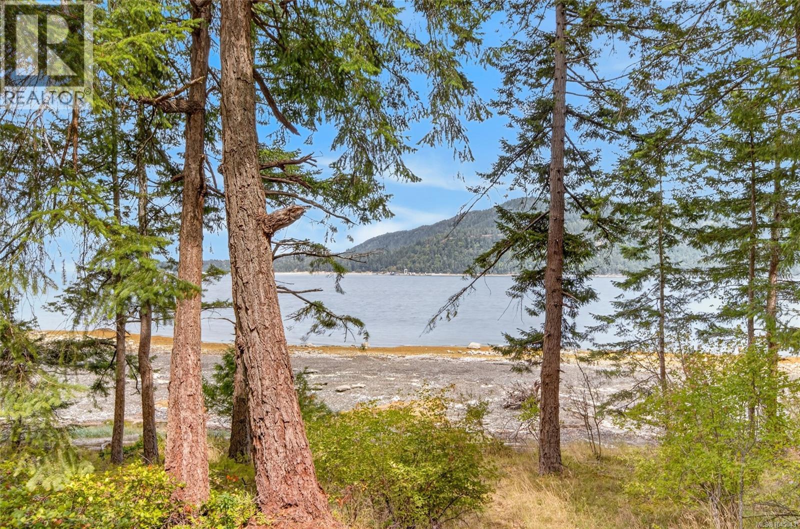 5150 East Rd, Denman Island