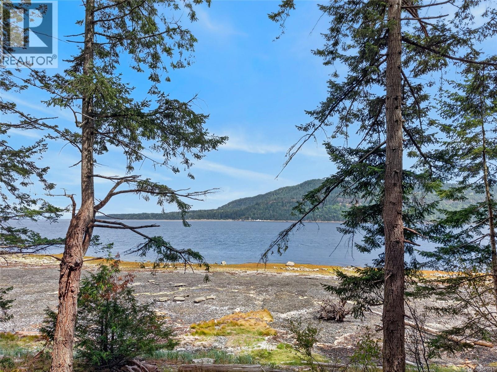5150 East Rd, Denman Island