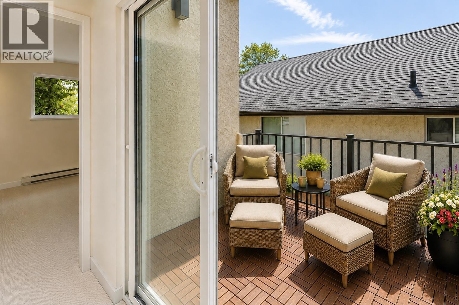 962 E 11TH AVENUE, Vancouver