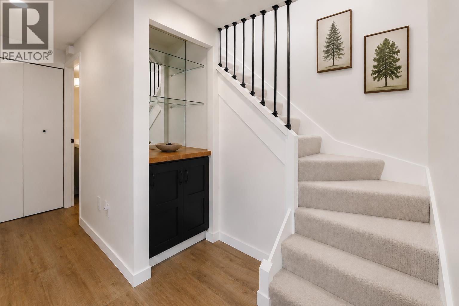 962 E 11TH AVENUE, Vancouver