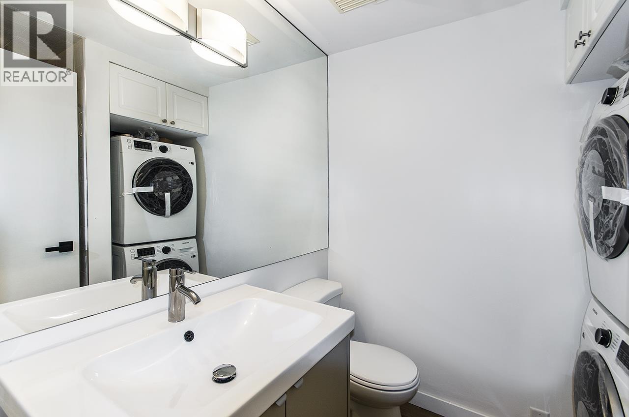 962 E 11TH AVENUE, Vancouver