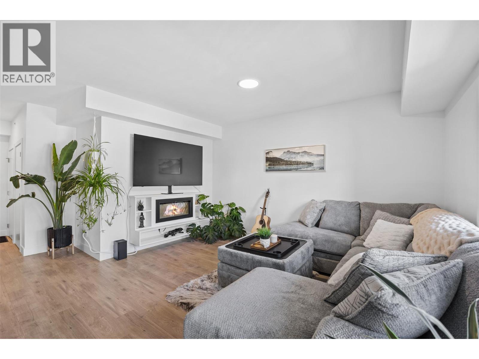 #314 2046 ROBSON Place - 10