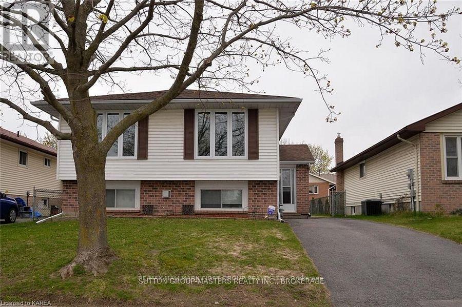 27 DAUPHIN AVENUE - 2