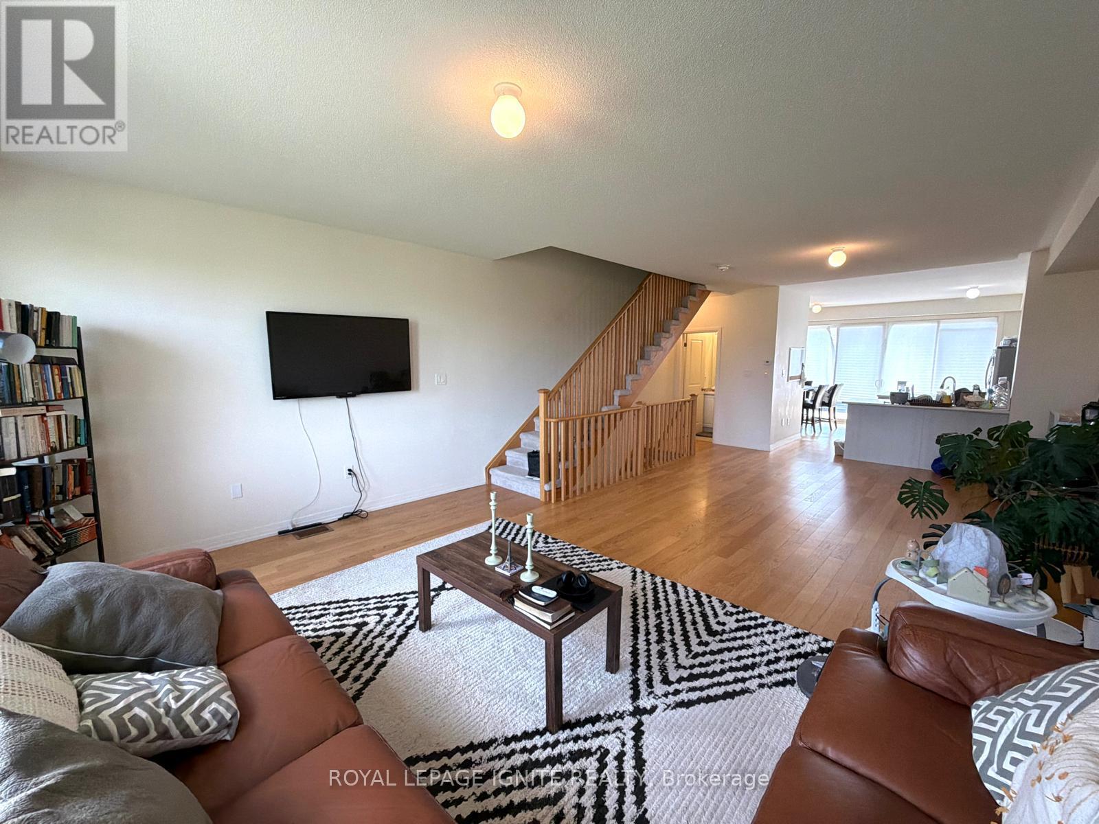 67 KING GEORGE WAY - 31