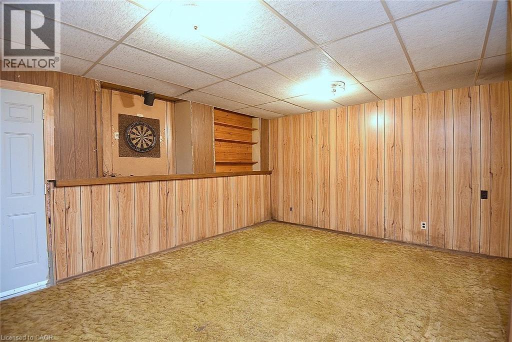 70 RAY Street S - Image 33