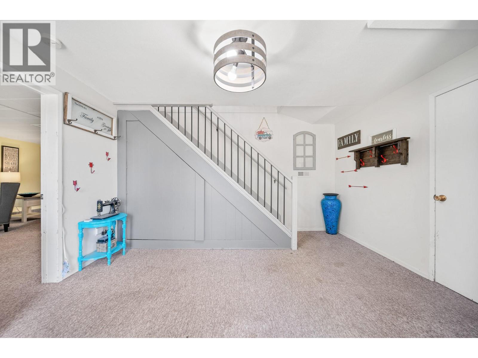 2101 GILLIS Crescent, Merritt