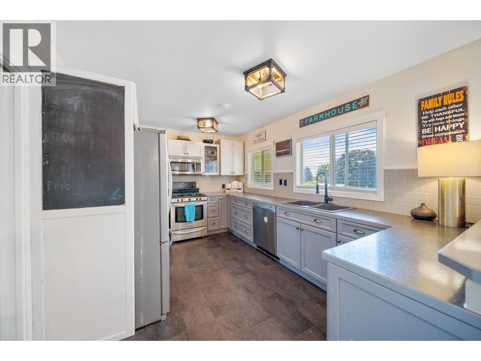 2101 GILLIS Crescent, Merritt