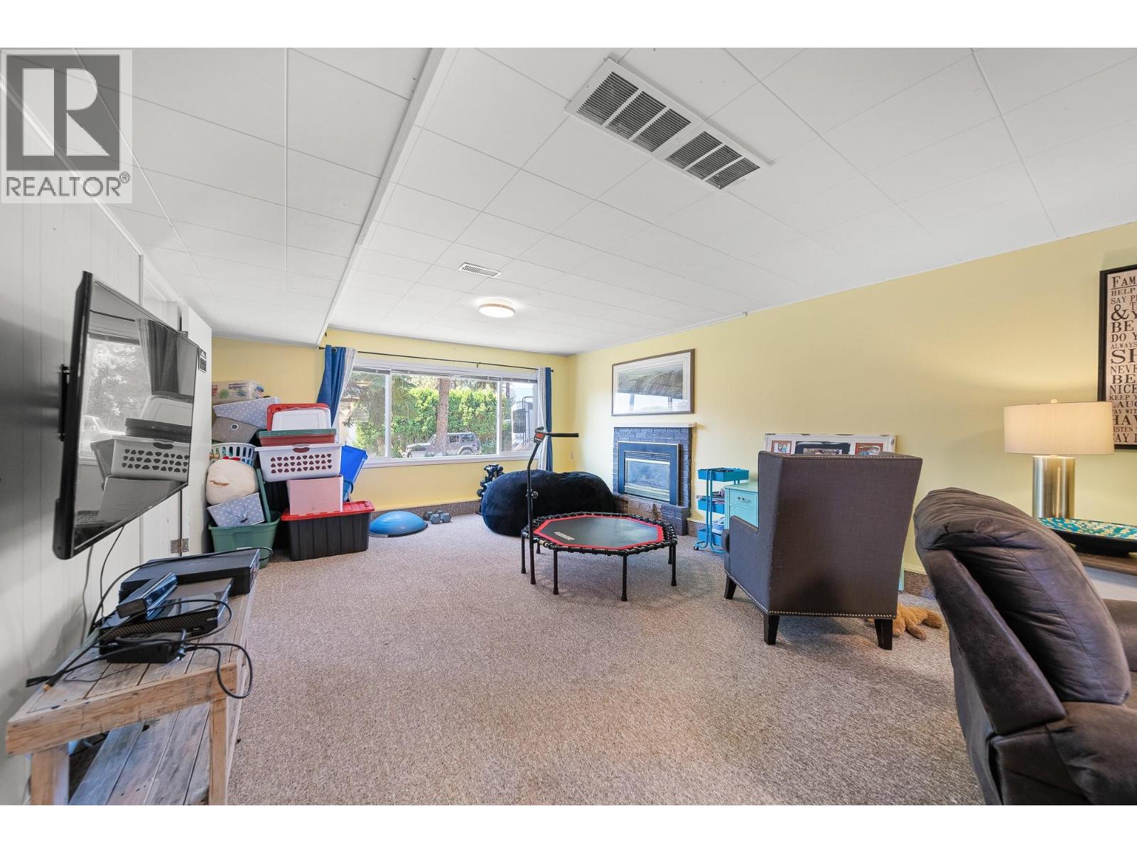 2101 GILLIS Crescent, Merritt