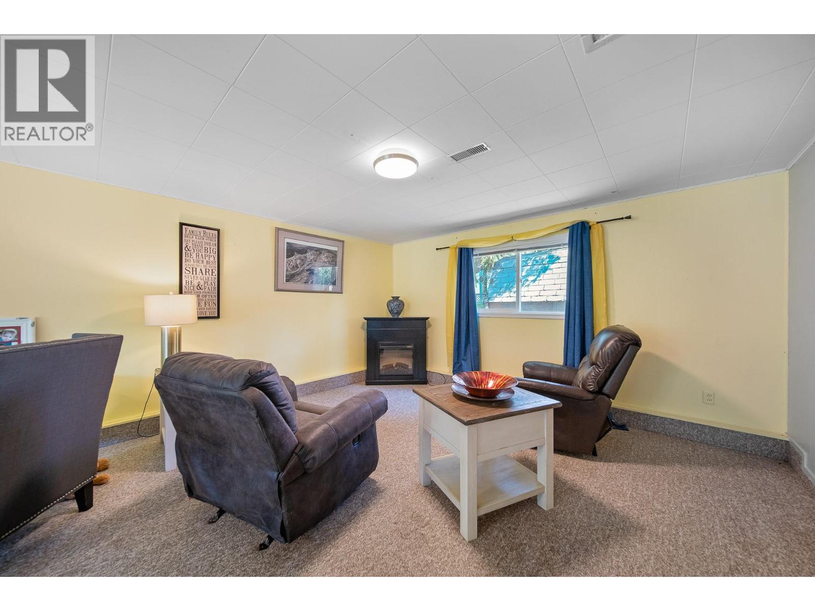 2101 GILLIS Crescent, Merritt