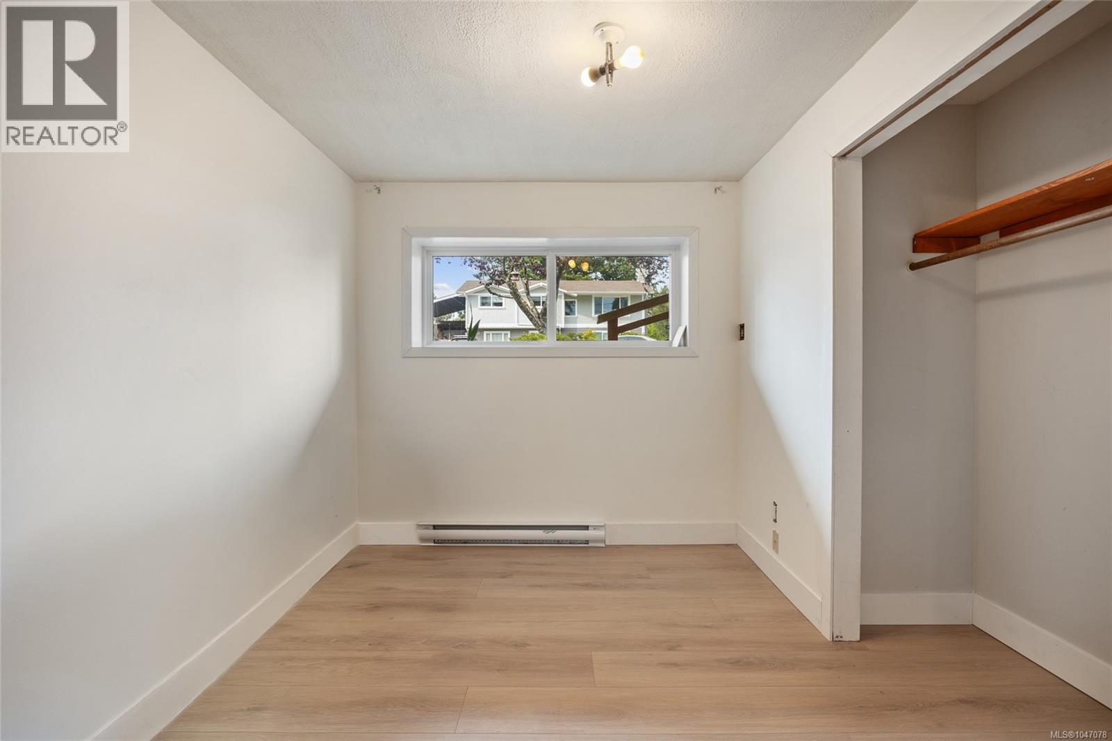 1925 Cougar Cres - Image 31