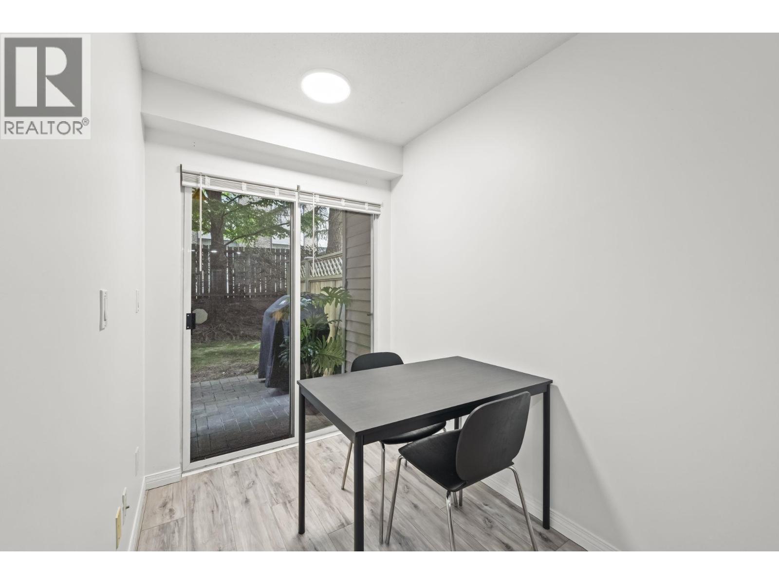 316 528 ROCHESTER AVENUE, Coquitlam
