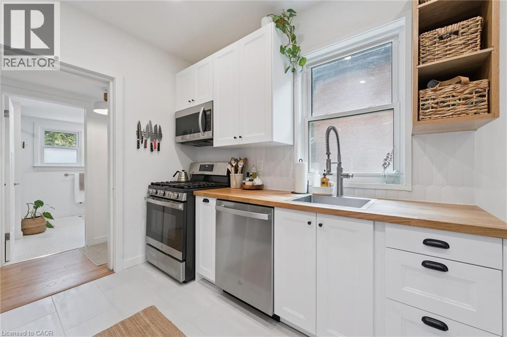 153 HEWAT Street - 12