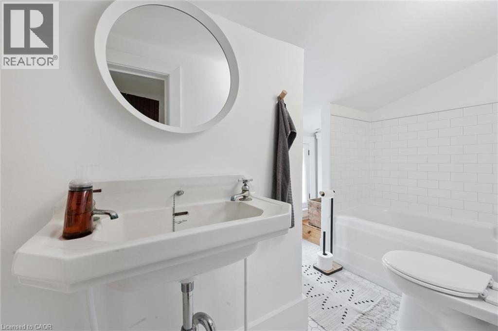 153 HEWAT Street - 23